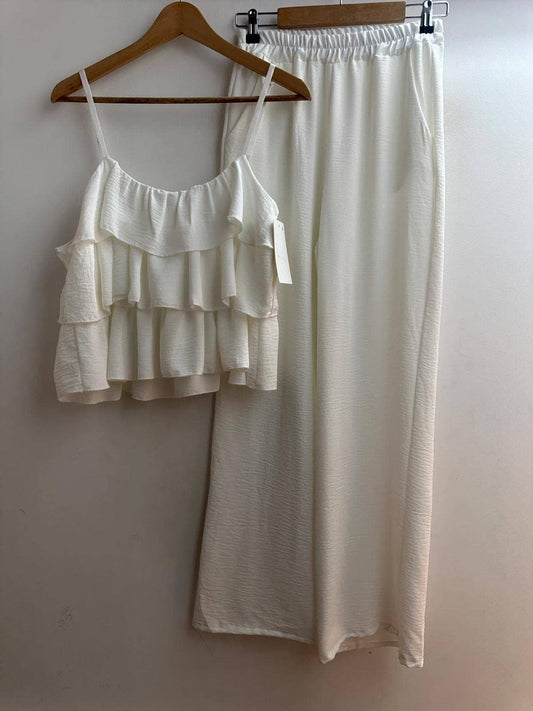 Conjunto com top de alças e calça