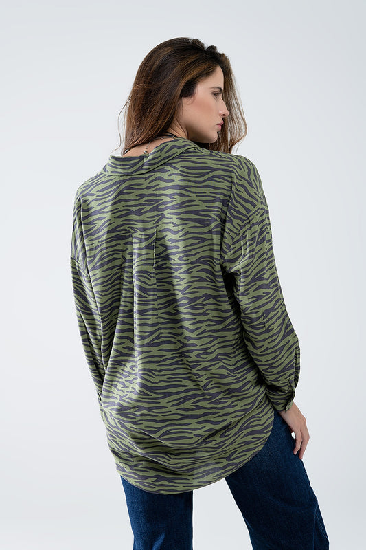 Camisa com estampado de zebra em verde