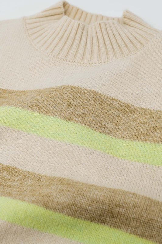 camisola bege com riscas verdes e camel