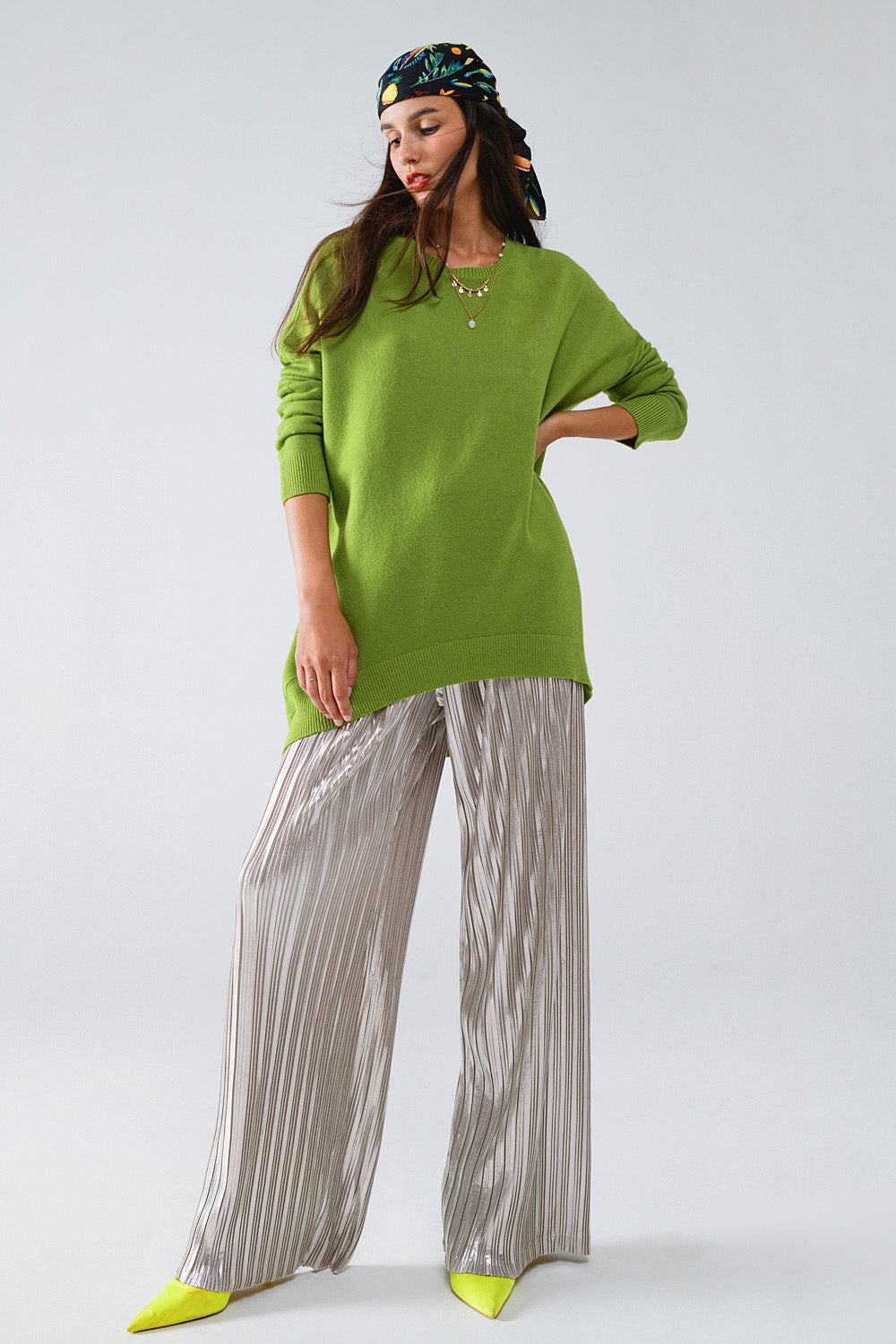 Camisola com gola redonda e manga comprida em verde azeitona