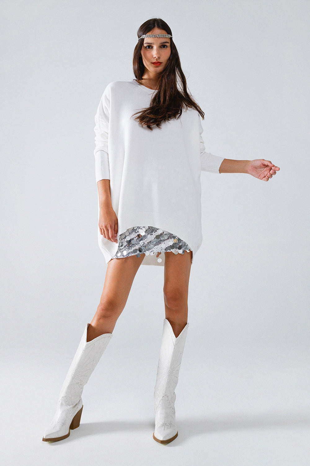 Camisola de manga comprida com gola redonda em branco