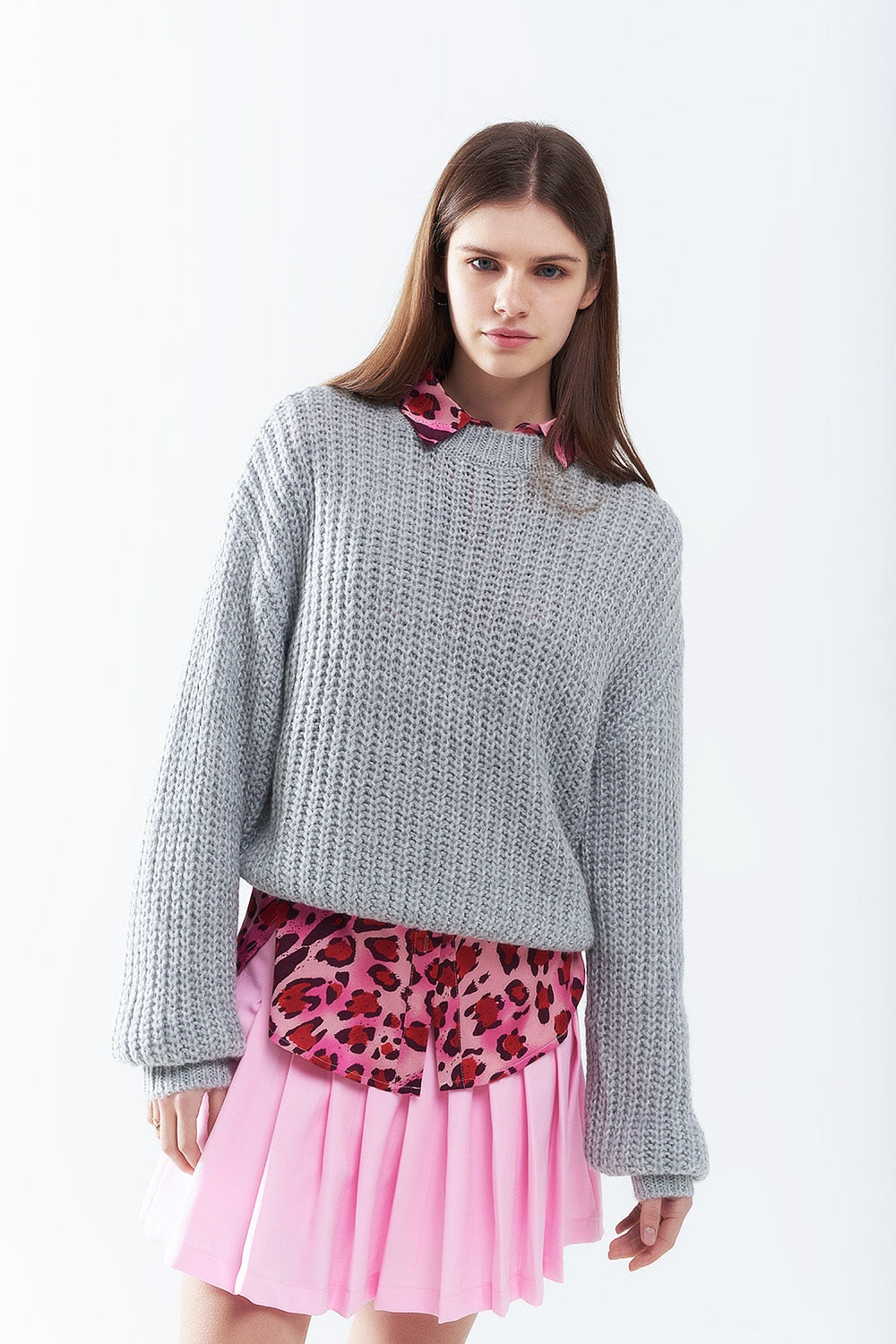 Q2 Suéter de malha grossa cinza claro com mangas bufantes